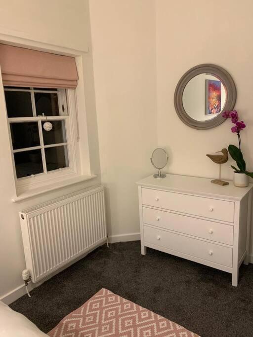 Holiday home Lovely 3 Bedroom Family Friendly In *